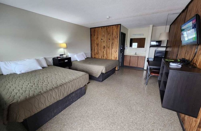 Enjoy Room w/Access to Refreshing Pool, Golf Cart Rentals & Outdoor Fun