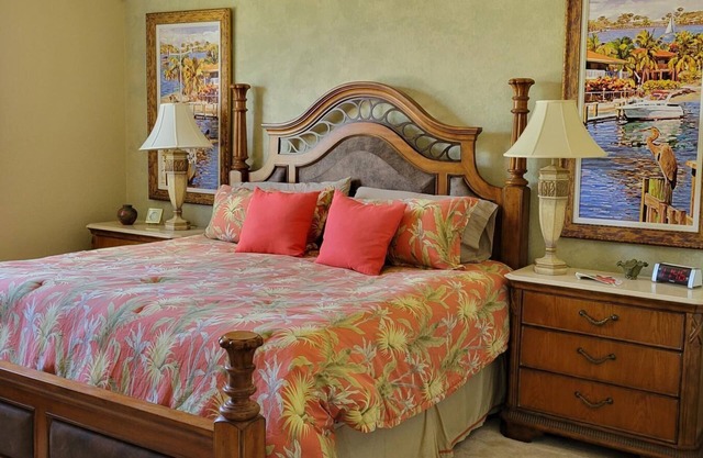 Enjoy spectacular sunsets in this upper coach house with a West Indies flair.