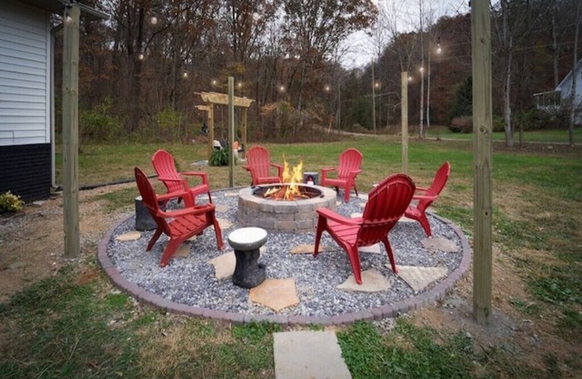 ENTERTAINMENT GALORE!NEWLY UPGRADED -GREAT LOCATION, CLOSE TO MAJOR ATTRACTIONS!