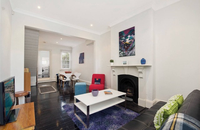 Entire 2 Bedroom Paddington Terrace