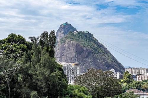 Entire apt with pool and leisure area in BOTAFOGO
