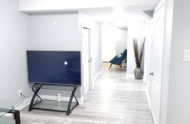 Entire basement suite near Hwy,TV WiFi and Parking