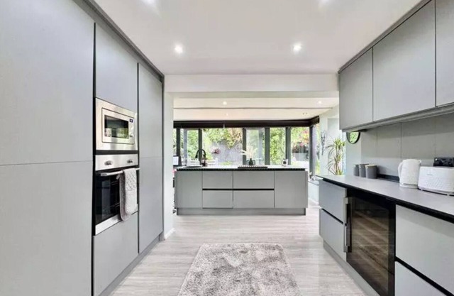 Entire luxury 3 bedroom house available for short and long stays