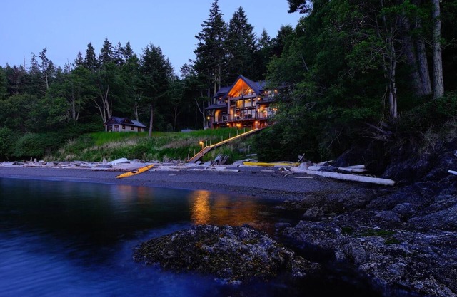 Entire property: Main House, Bunk House (separate) & Guest House (separate)
