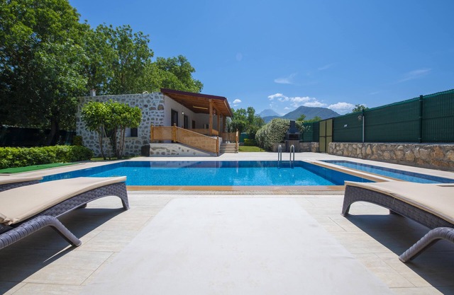 Eroglu Villas