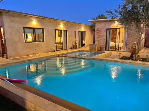 Escapade villa piscine sur Atlas,15 min Marrakech