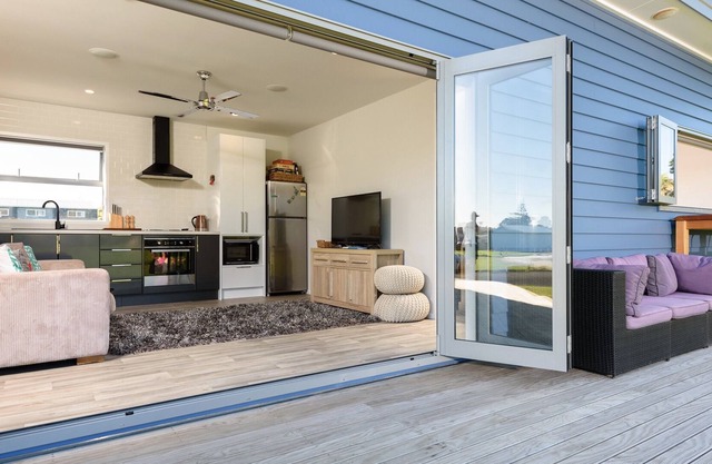 Escape on Edinburgh - Waihi Beach Holiday Home