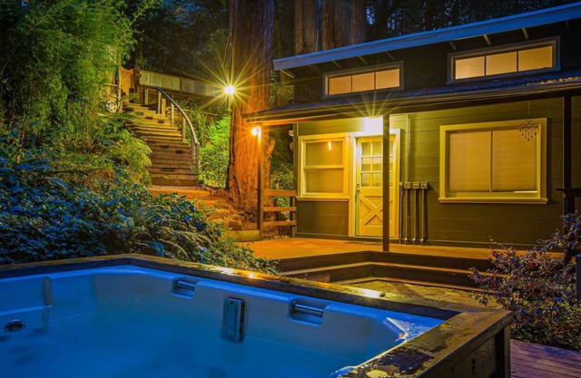 Escape to Ananda | Hot Tub, River & Wineries