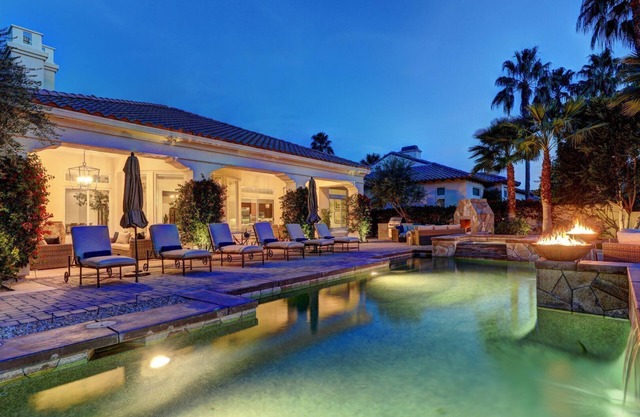Escape to Legends - Pool, Games & Amazing Mountain Views in PGA West #067651 5br
