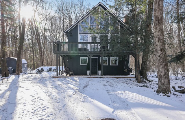 Escape to this secluded rustic luxury cabin nestled in the heart of the woods.
