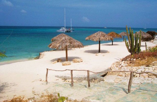 Esmeralda STUDIO Vacation Rental in Noord