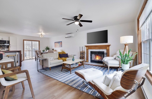 EV Charger, Community Pool, Movie Screen, Close to Most Pocono Attractions