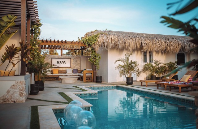 EVA Spa Resort - Pool + Rooftop Views by LUCHA