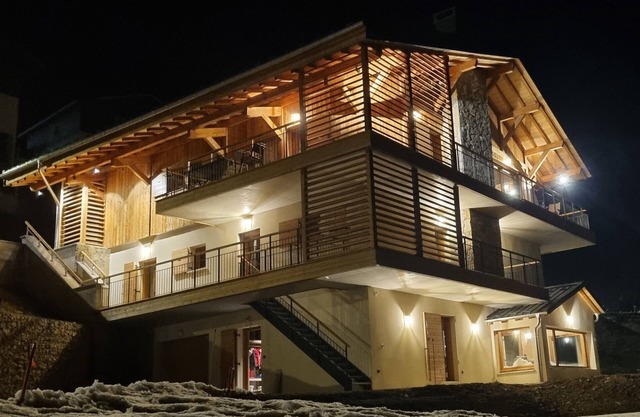 Exceptional 5-star chalet facing Mont Blanc - Jacuzzi & Sauna & Cinema