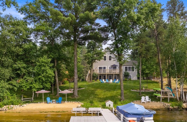 Exceptional Lake House w/Private Beach, 10 minutes to Sand Valley!