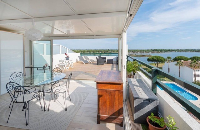EXCEPTIONAL PANORAMIC VIEW DUPLEX WITH POOL, PARKING