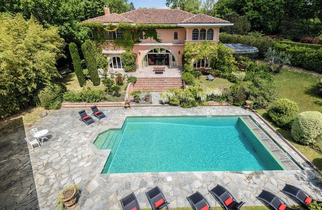 Exceptional villa between sea and mountains in a private estate in Saint Jean de Luz