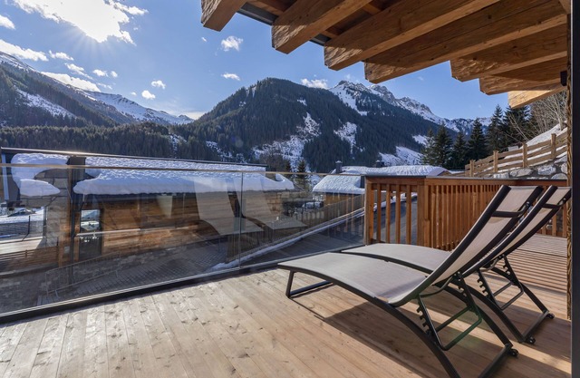 Exclusive chalet with wellness on the slopes