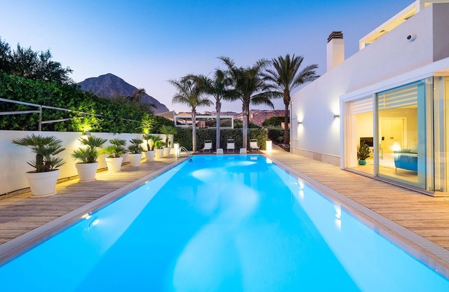 Exclusive sea villa with pool, Cornino, Sicily