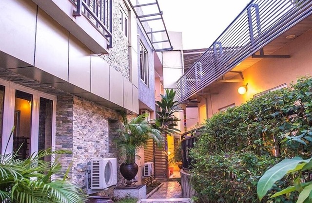 Exclusive Sweet Green Rendezvous Hotel