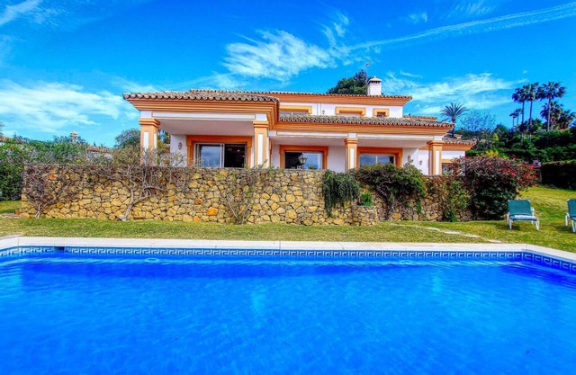 Exclusive Villa with Heated Pool