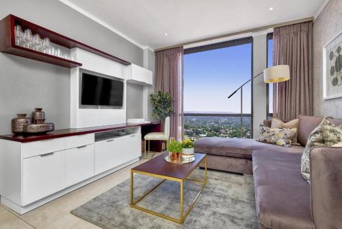 Executive 3 bed apartment with balcony & Executive 2 bed apartment in Sandton