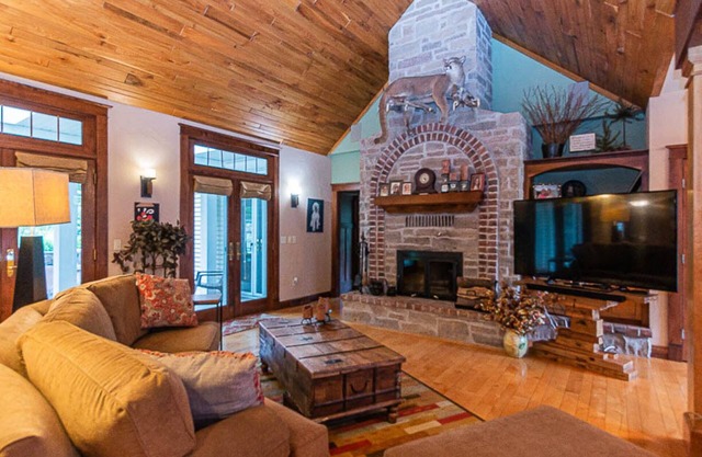 Executive Home for EAA