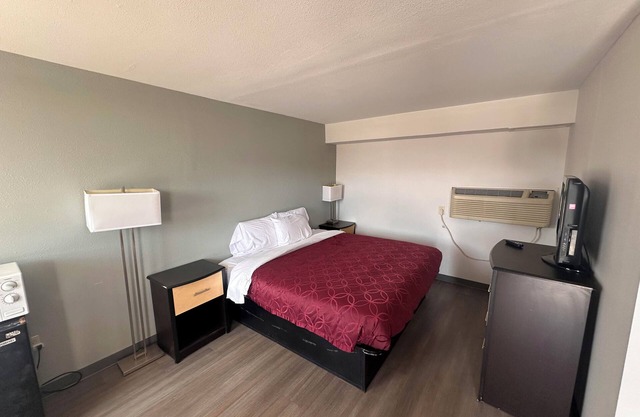 Executive Inn - Lawton