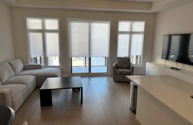 Executive Townhouse Oakville, this stylish new home is perfect for group trips.