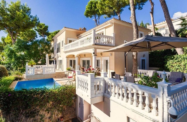 Exklusive Villa in Paguera für bis zu 8 Personen, mit Meerblick und Pool
