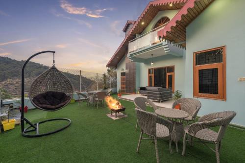 Exotic Stays I The Rajmahal Retreat I 4 Bedroom Villa l Pet friendly & Serviced Villa I Nature Treks & Mountains View I Bonfire I Kasauli