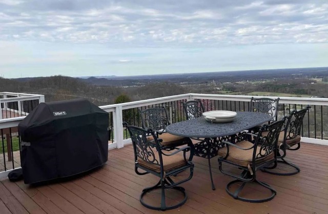 Expansive view w/plenty of space to enjoy watching the sunrise every morning
