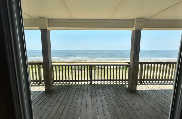 Experience beachfront bliss at Wine Down in Grand Isle, LA, perfect for 23 guests!