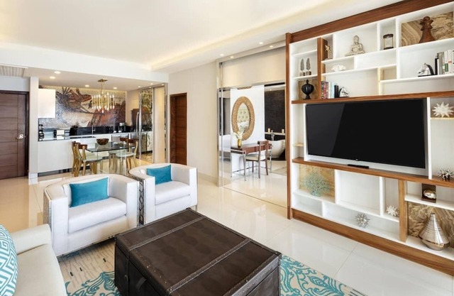 Experience luxury in Los Cabos! All that you need is in this 2 bedroom suite.