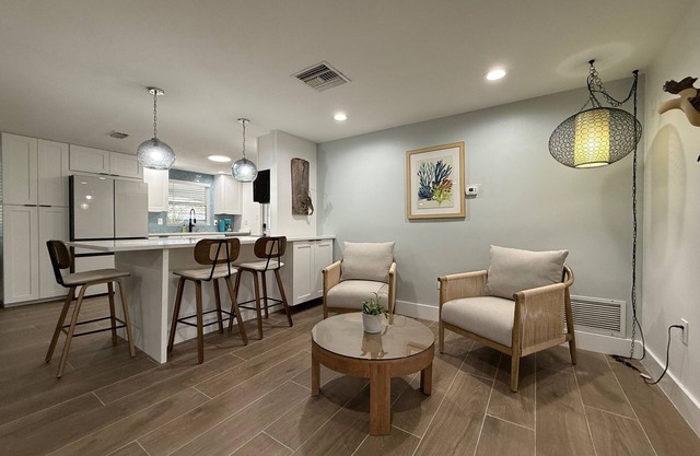 Experience "Old Florida" at the Coral Cottage