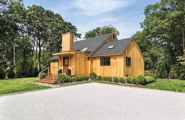 Experience Serene Luxury: Villa Direen, Your East Hampton Escape n