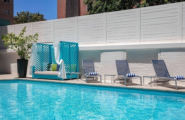 Experience Soothing Moments! w/Pool, Pet-Friendly, Near The White House!