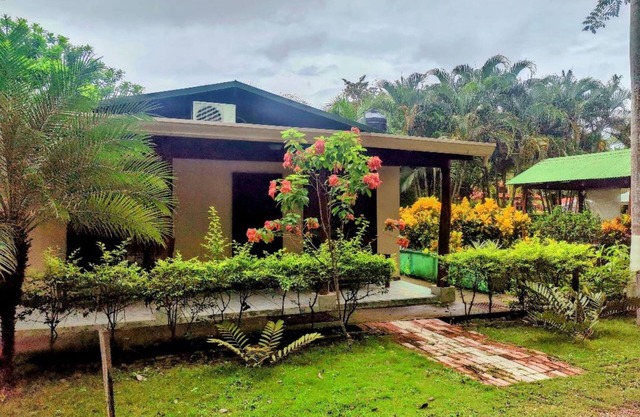Explore Paradise-Palma Real cottage