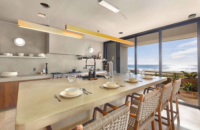 Exquisite Beachfront Villa @ Cerritos l 10 Pax