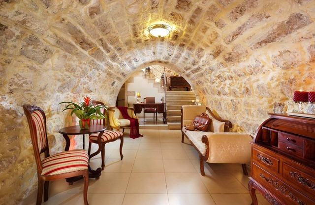 Exquisite heritage villa in the heart of old town - disCrete Villa Rethymno Town