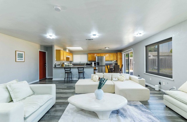 Exquisite Living On Lodestone Cir #42186
