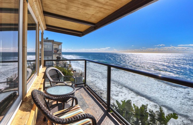 Exquisite Penthouse Villa with Stunning Costal Views!