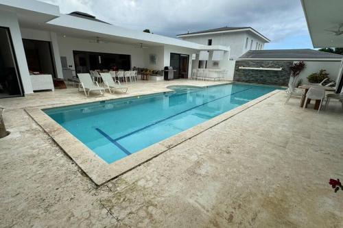 Exquisite Private Villa