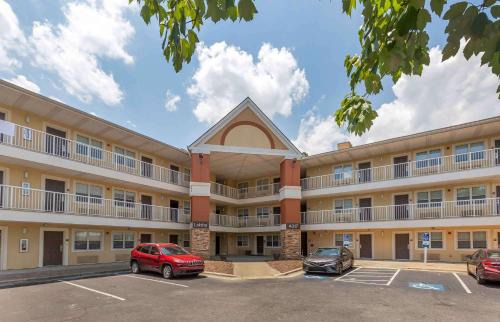 Extended Stay America Select Suites - Greensboro - Wendover Ave - Big Tree Way