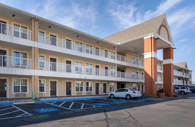 Extended Stay America Suites Tulsa Central