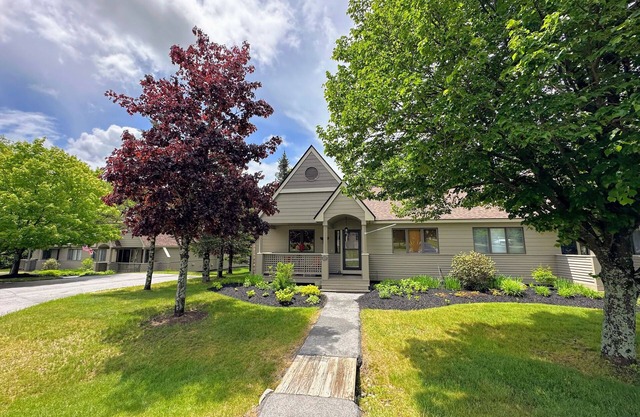F27 Luxurious Mt Washington Hotel golf course home! Wifi, cable, air conditioning, dog friendly!