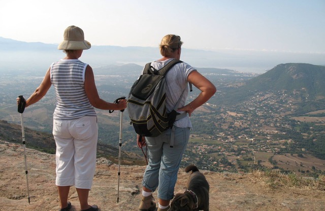 F3 ON THE GROUND FLOOR, 10 mins FROM AJACCIO, BEACHES AND TOURIST SITES.