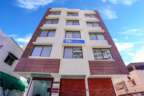 FabExpress Crystal Inn - Nr Suvarndeep Chowk