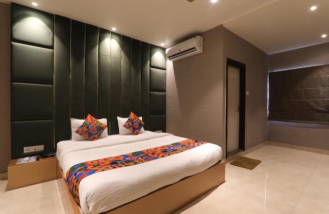 FabHotel Maya Crystal
