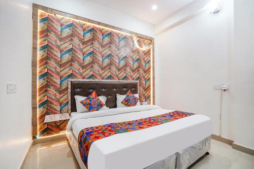 FabHotel Siya Bihari